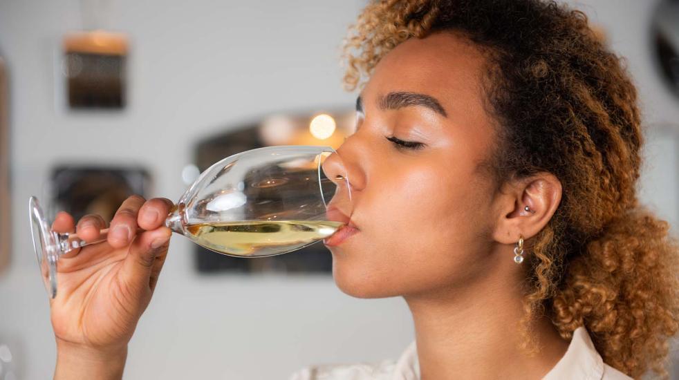Bí quyết đánh giá chất lượng rượu vang chỉ trong 4 bước