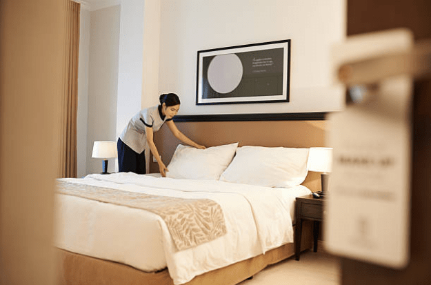 Những câu hỏi khó với gối phòng khách sạn mà housekeeping khó trả lời