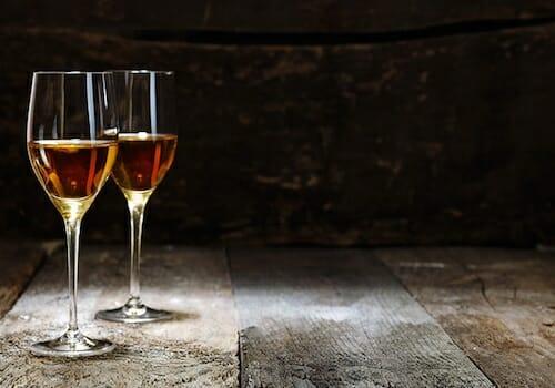 Khám phá sự khác biệt và so sánh Port Wine và Sherry
