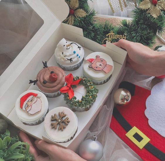 Tận hưởng mùa Noel với loạt bánh chủ đề phong phú