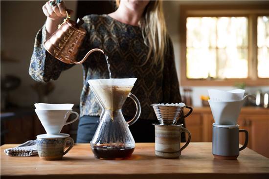Tìm hiểu về phương pháp pha cà phê Pour Over và lợi ích của nó