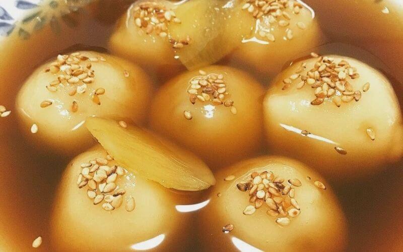 Thưởng thức hương vị bánh trôi nước truyền thống