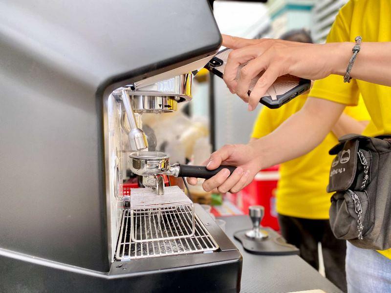 Cách thuê máy pha cà phê phù hợp quán