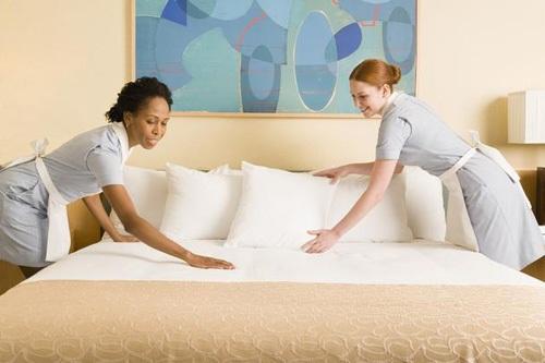 Những quan điểm không chính xác về nghề phục vụ khách sạn