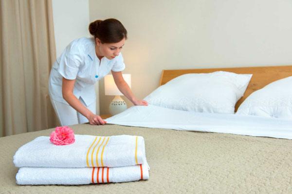 Những Phương pháp Vệ sinh Chuyên nghiệp mà Housekeeping Cần Biết