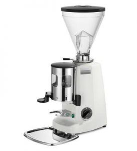 Với khả năng điều chỉnh tự động sẽ giúp bạn điều chỉnh được độ mịn cafe như ý