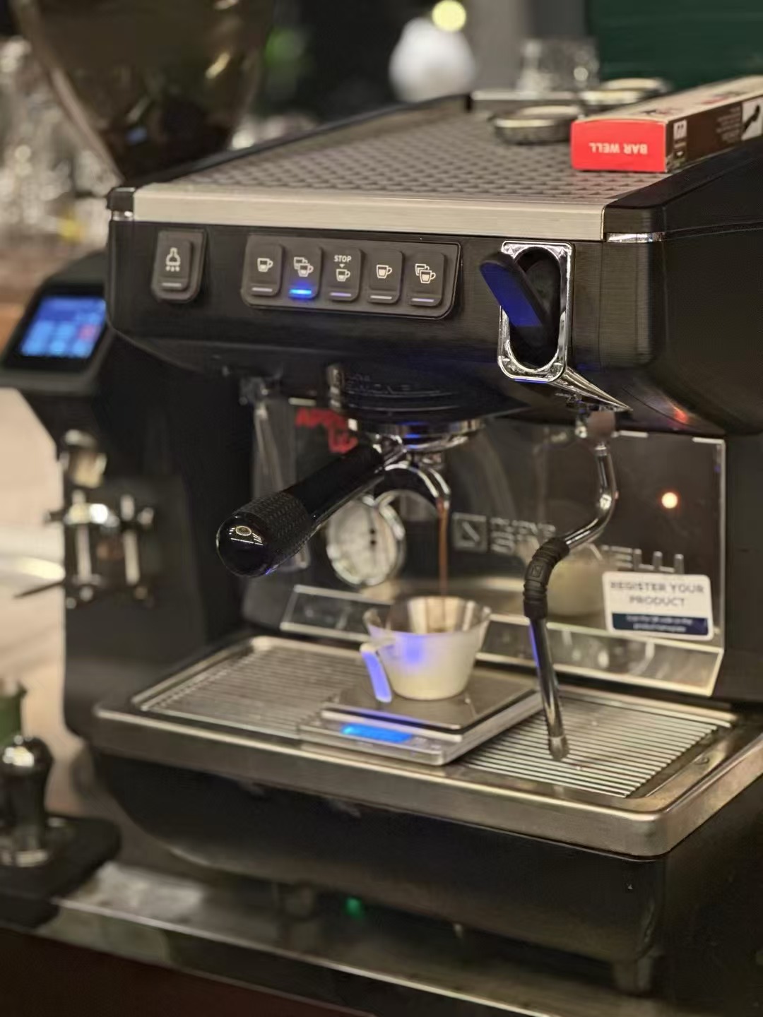 Nên mua máy pha cà phê Nuova Simonelli chính hãng ở đâu uy tín tại TPHCM?