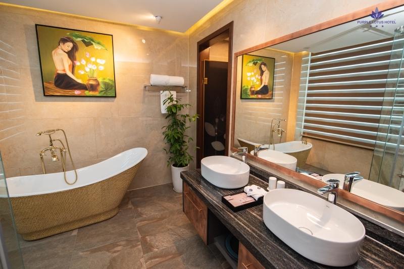 Hướng dẫn 5 bước vệ sinh phòng tắm cho Housekeeping