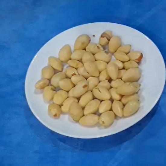Nấu chè bạch quả hạt sen đơn giản và ngon miệng
