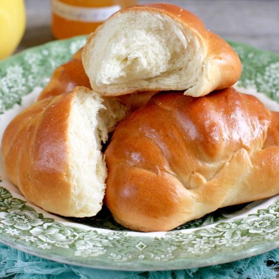 Tự tay làm bánh mì bơ sữa thật đơn giản ngon tuyệt