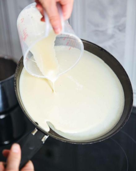 Thủ thuật nhanh chóng làm bánh Crepe kem tươi mát lạnh đơn giản